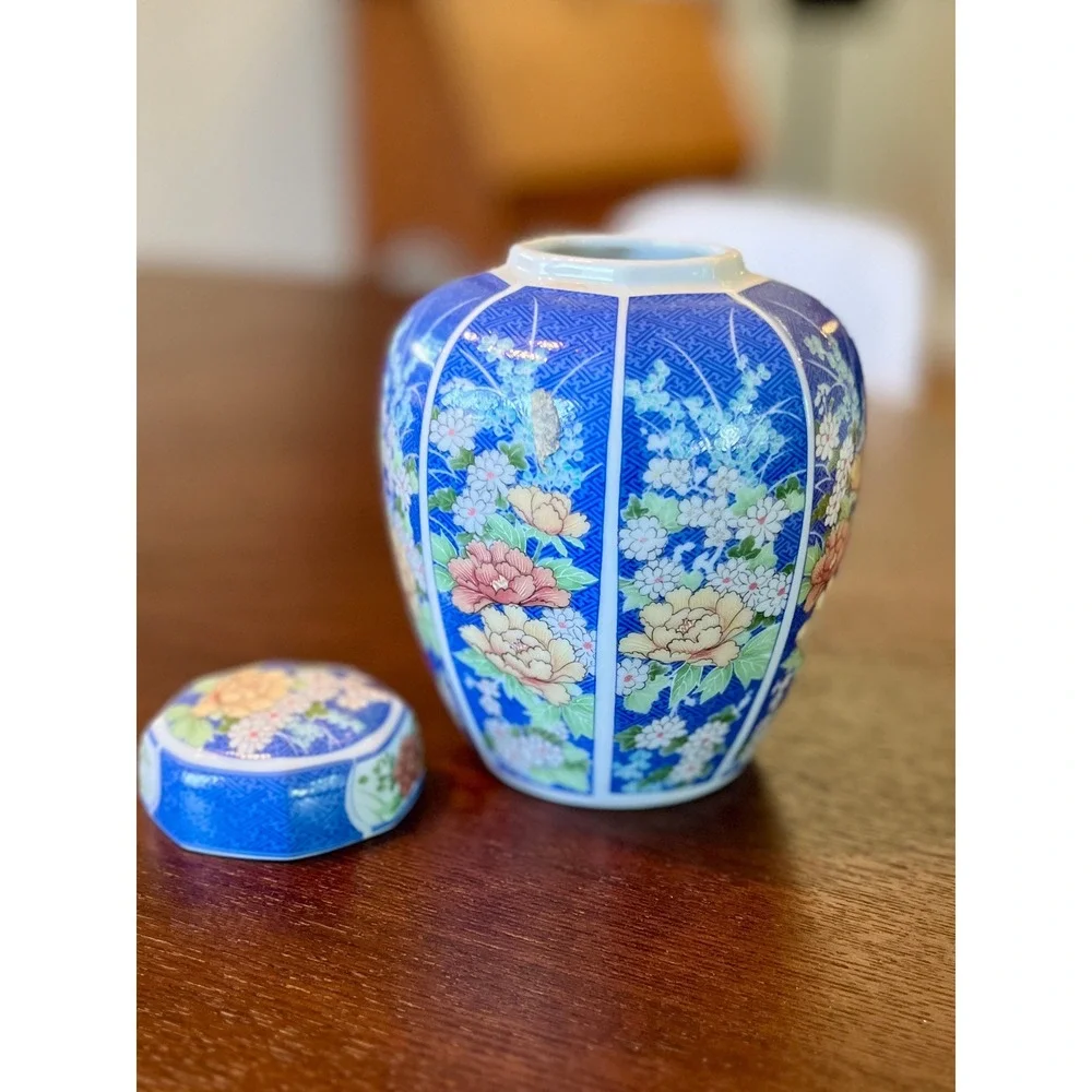Vintage 1980 Takahashi San Francisco Echo Ginger Jar Lidded Vase Blue Floral